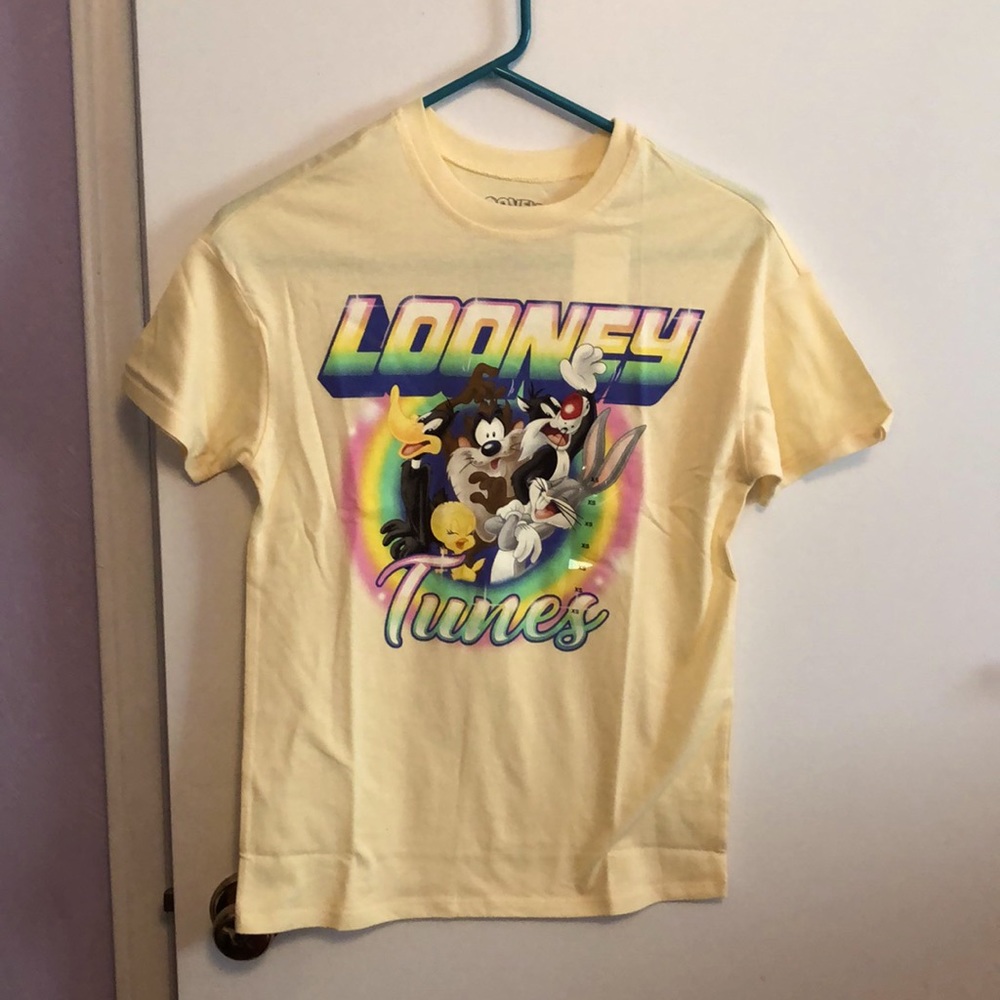 Looney Tunes tee shirt